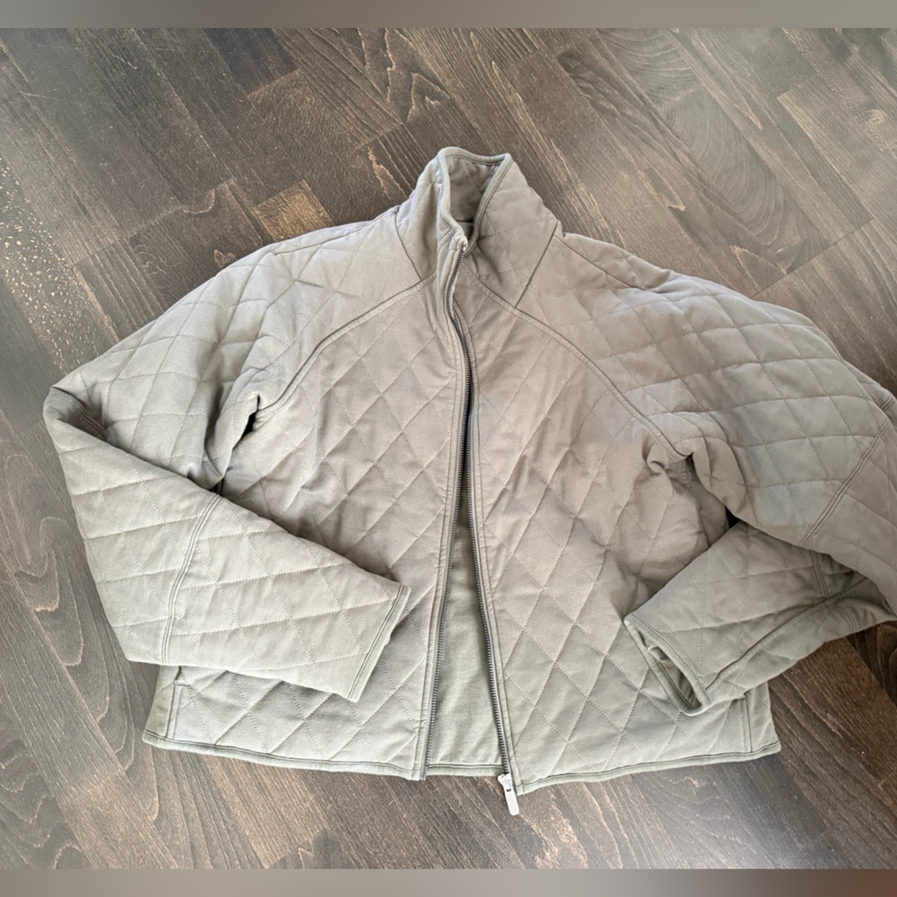 Lululemon Quilted Zip-Up Jacket - Picture 2 of 2